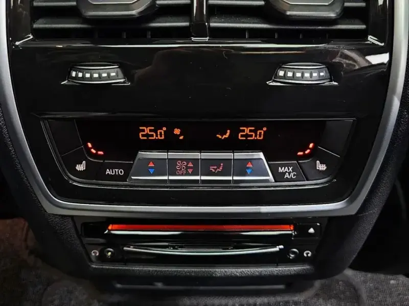 2022 BMW X7 с пробегом 79 235 км