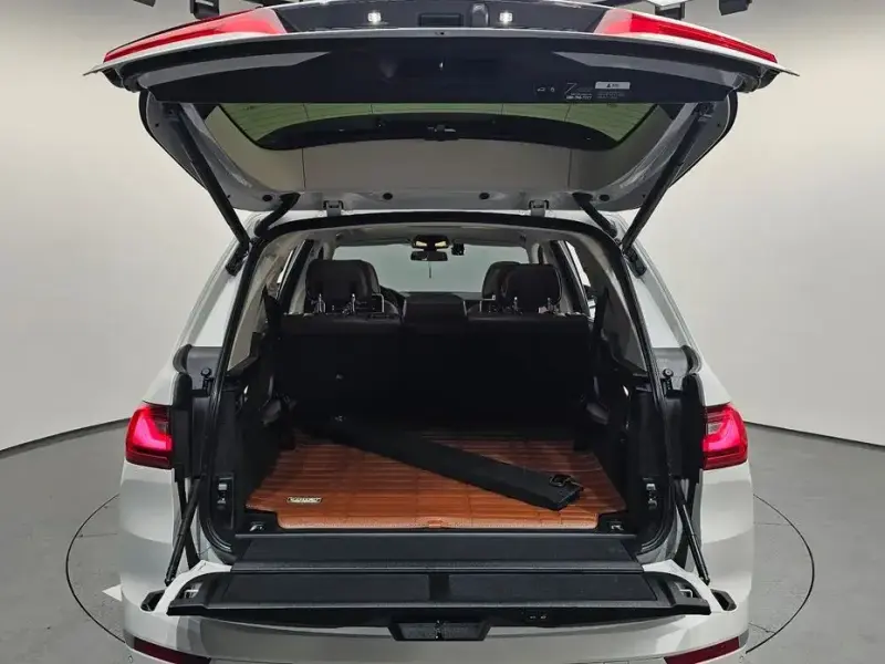 2022 BMW X7 с пробегом 79 235 км