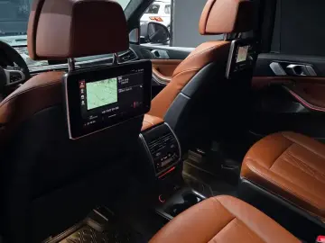 2022 BMW X7 с пробегом 76 104 км