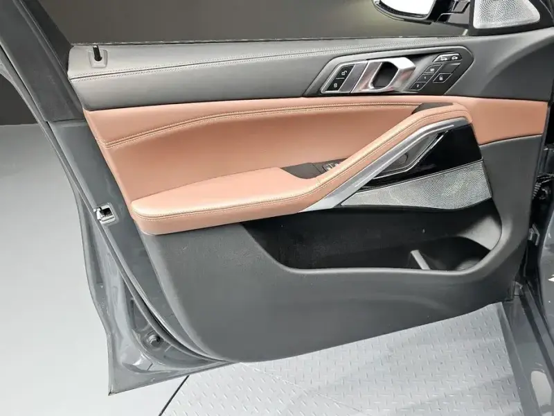 2022 BMW X6 с пробегом 103 560 км