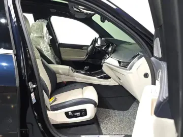 2021 BMW X7 с пробегом 127 622 км