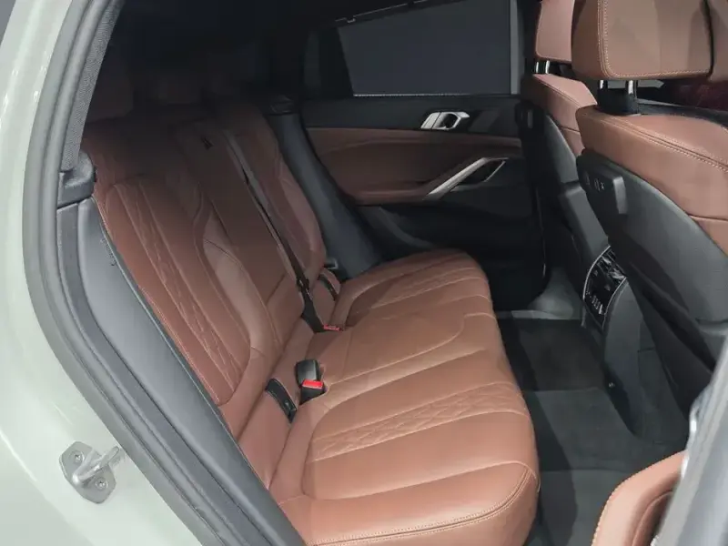 2023 BMW X6 с пробегом 45 328 км