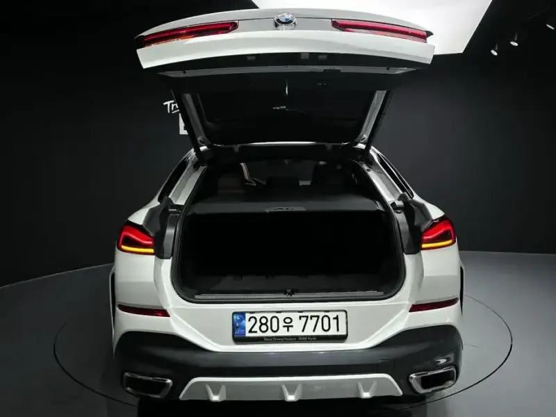2023 BMW X6 с пробегом 45 328 км