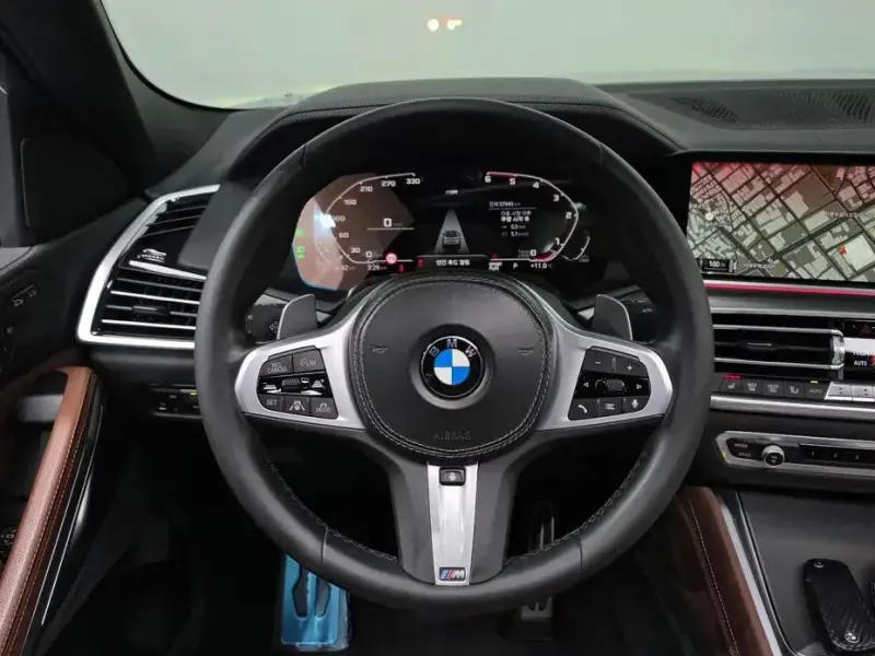 2022 BMW X6 с пробегом 57 940 км