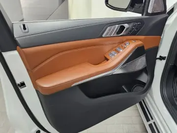 2022 BMW X7 с пробегом 94 561 км