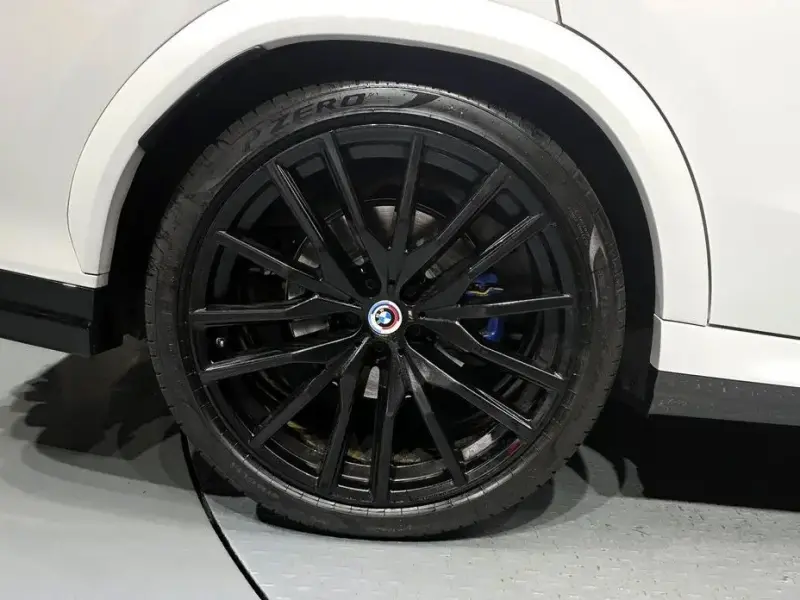 2023 BMW X6 с пробегом 25 004 км