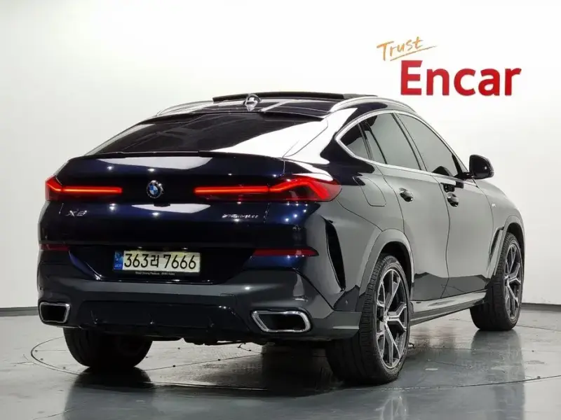 2021 BMW X6 с пробегом 76 059 км
