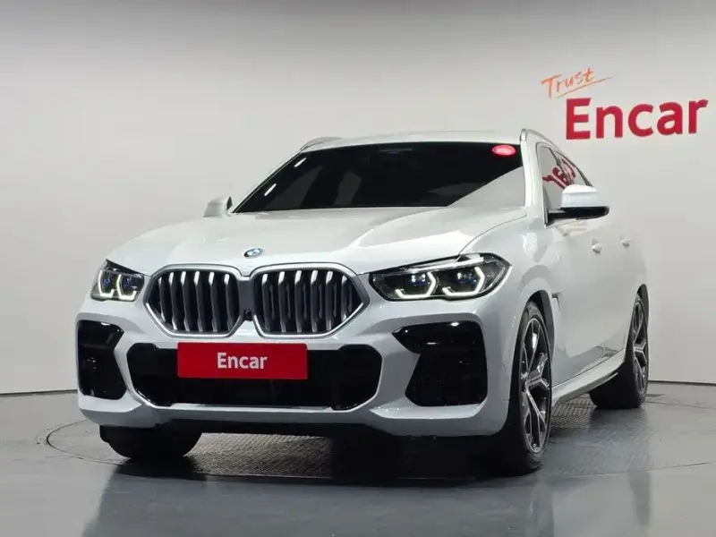 2023 BMW X6 с пробегом 20 584 км