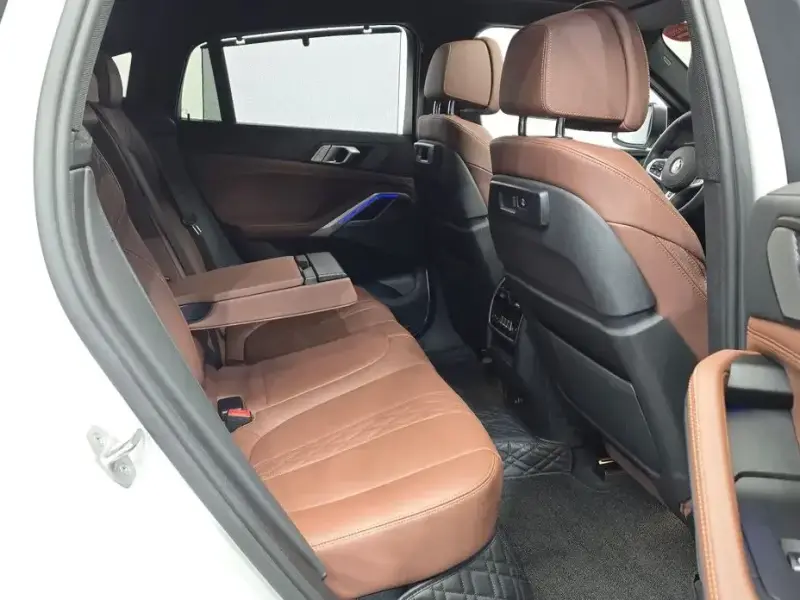 2023 BMW X6 с пробегом 20 584 км