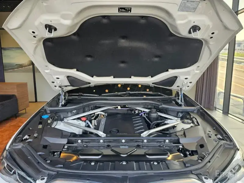 2023 BMW X6 с пробегом 93 000 км