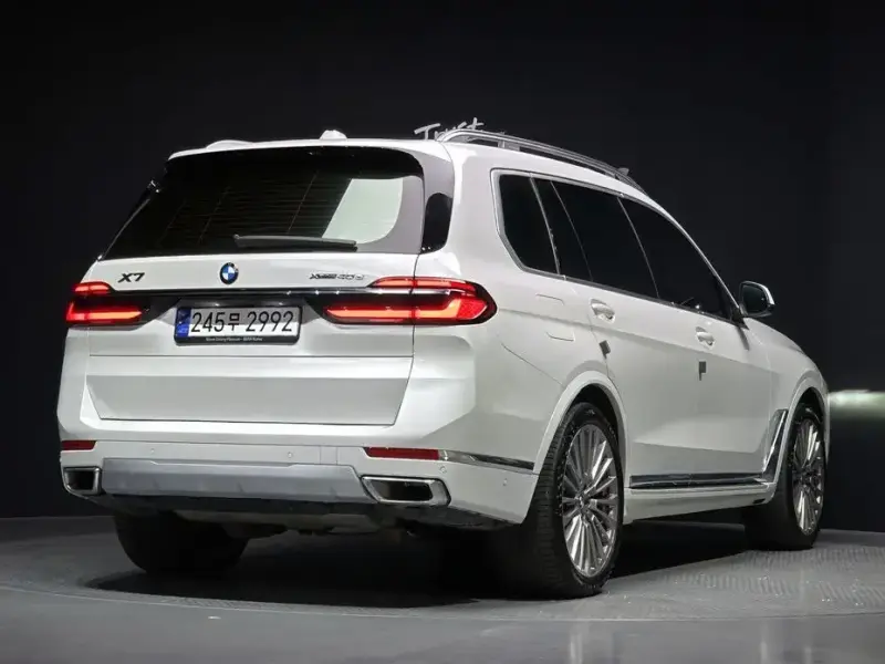 2023 BMW X7 с пробегом 30 828 км