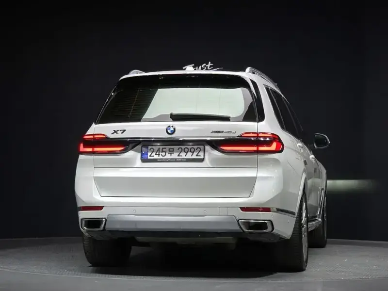 2023 BMW X7 с пробегом 30 828 км