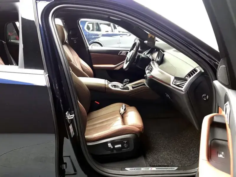 2022 BMW X6 с пробегом 71 074 км