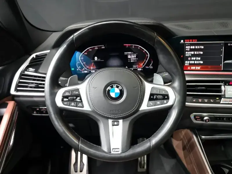 2022 BMW X6 с пробегом 71 074 км