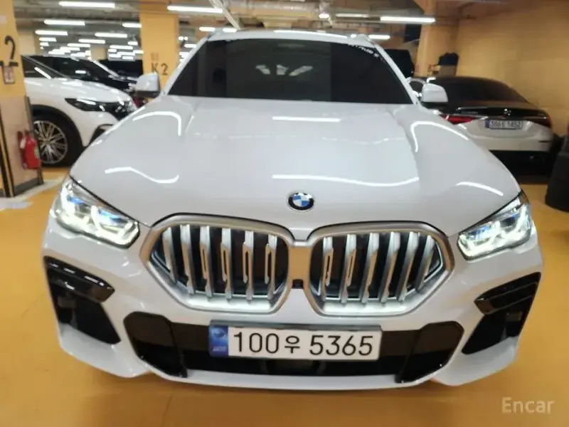 2022 BMW X6 с пробегом 54 000 км