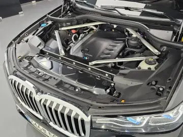 2021 BMW X7 с пробегом 39 147 км