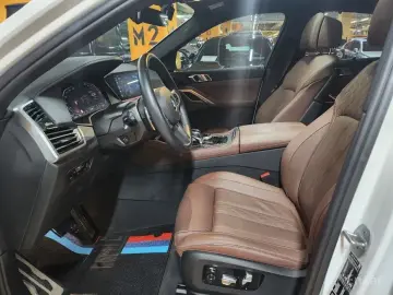 2023 BMW X6 с пробегом 12 500 км