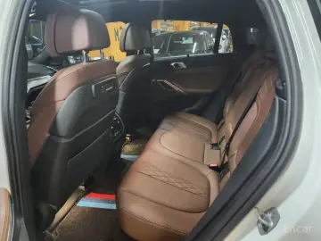 2023 BMW X6 с пробегом 12 500 км