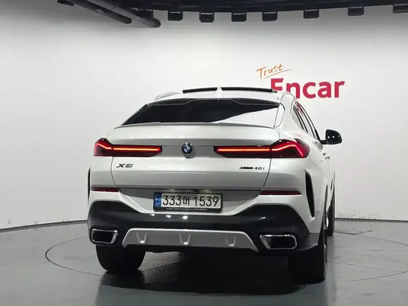 2023 BMW X6 с пробегом 12 307 км