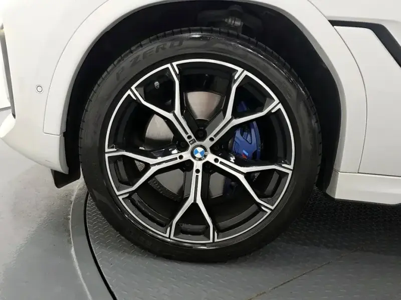 2023 BMW X6 с пробегом 12 307 км