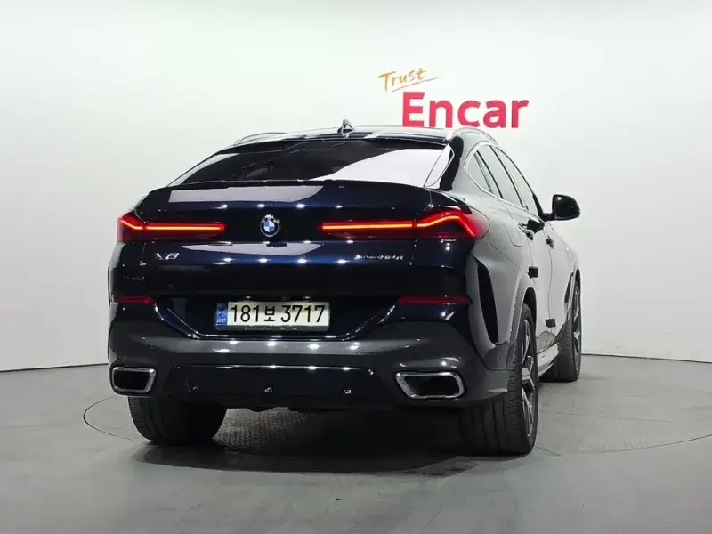 2021 BMW X6 с пробегом 82 593 км
