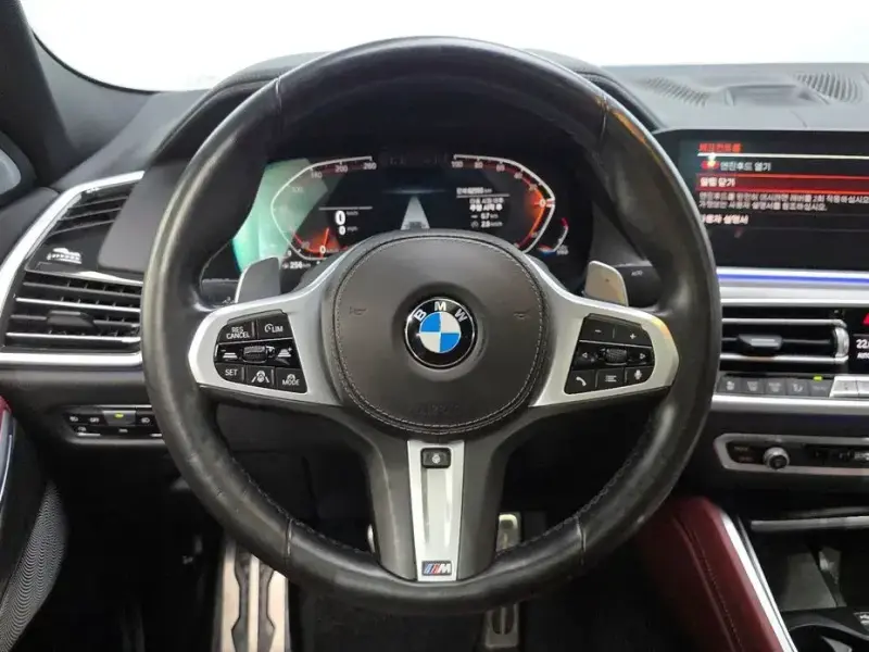 2021 BMW X6 с пробегом 82 593 км