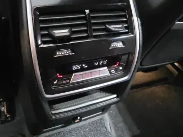 2021 BMW X6 с пробегом 82 593 км