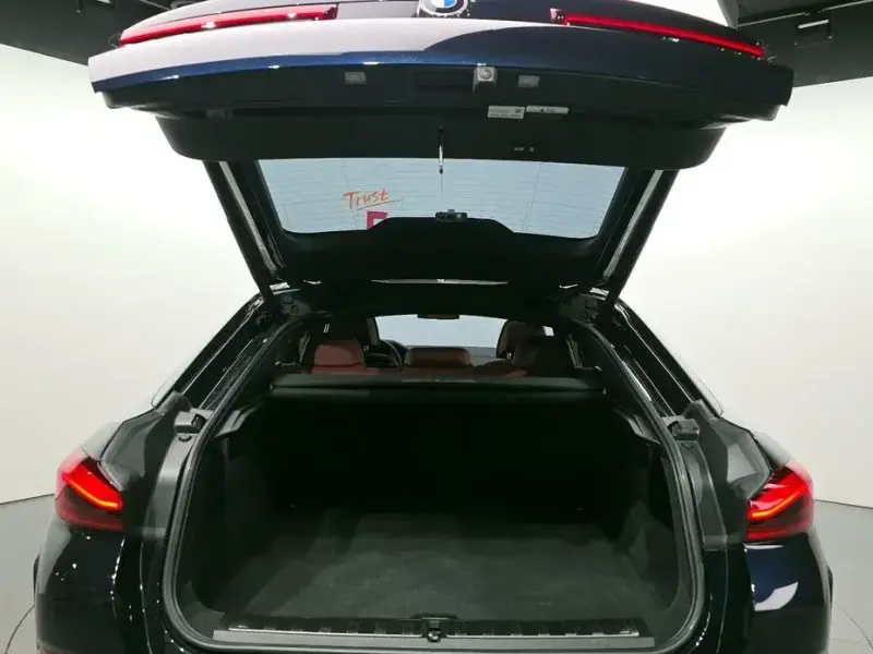 2021 BMW X6 с пробегом 82 593 км