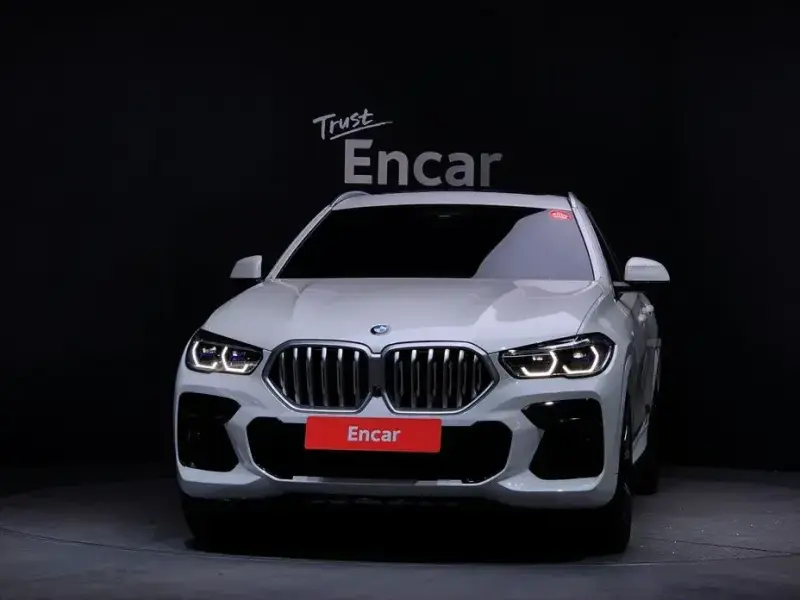 2023 BMW X6 с пробегом 49 362 км