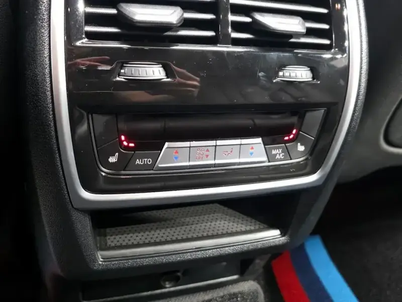 2023 BMW X6 с пробегом 39 182 км