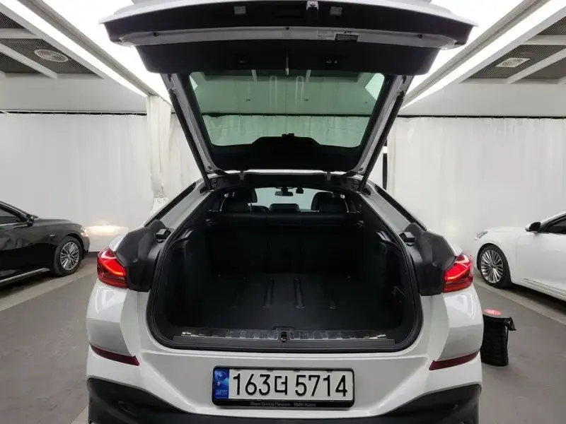 2023 BMW X6 с пробегом 49 362 км