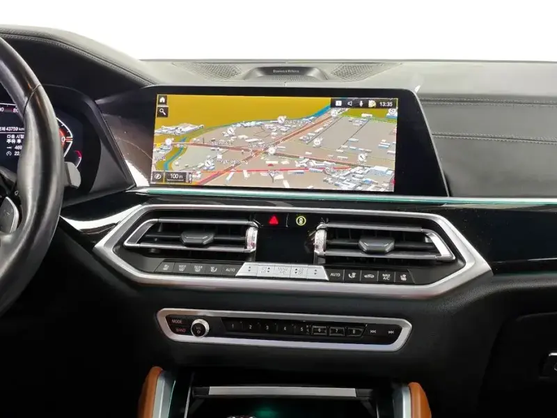 2023 BMW X6 с пробегом 43 759 км