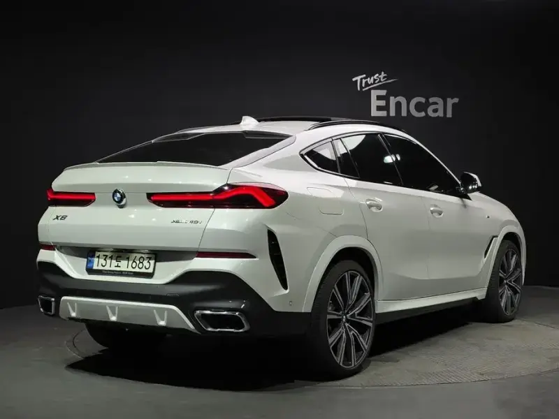 2021 BMW X6 с пробегом 47 174 км