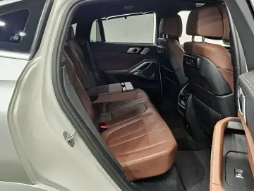 2021 BMW X6 с пробегом 75 076 км