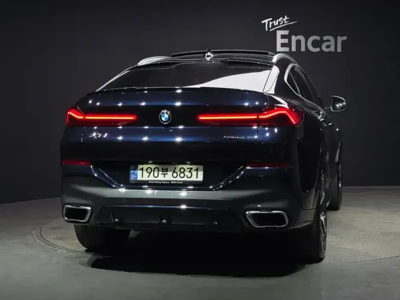 2022 BMW X6 с пробегом 83 241 км