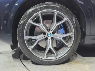 2022 BMW X6 с пробегом 83 241 км