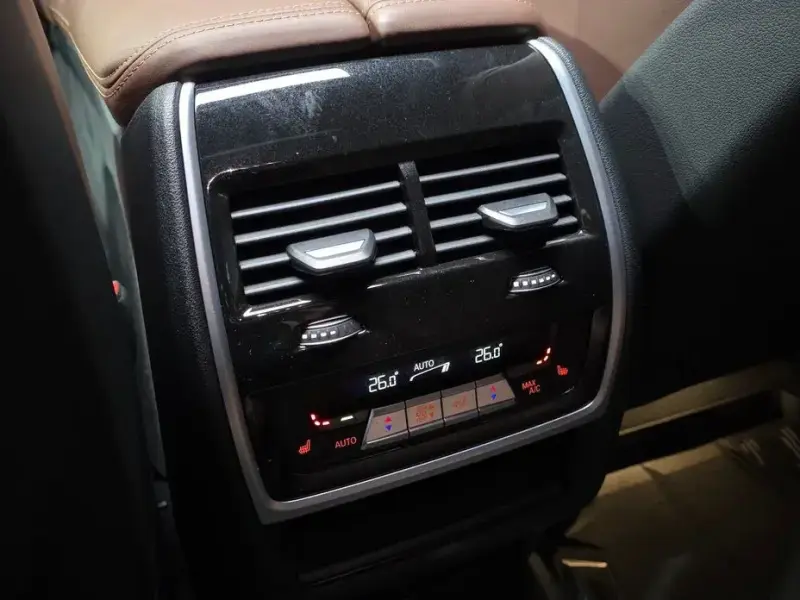 2022 BMW X6 с пробегом 83 241 км