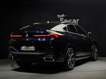 2021 BMW X6 с пробегом 51 521 км