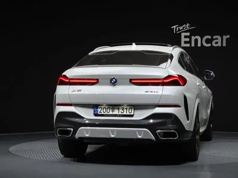 2023 BMW X6 с пробегом 5 851 км