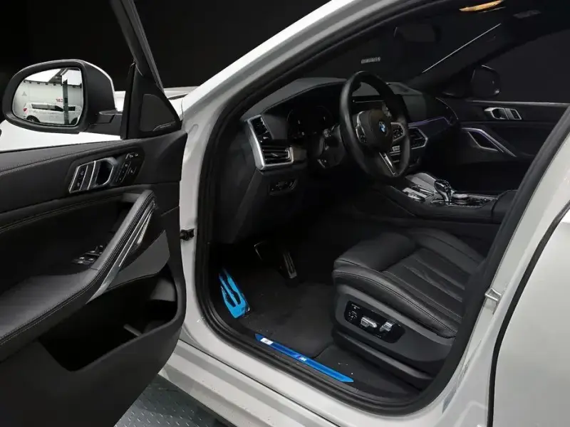 2023 BMW X6 с пробегом 5 851 км