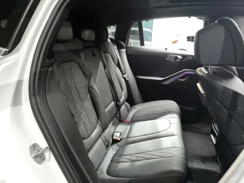 2023 BMW X6 с пробегом 5 851 км
