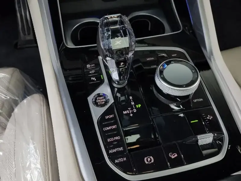 2022 BMW X6 с пробегом 21 753 км