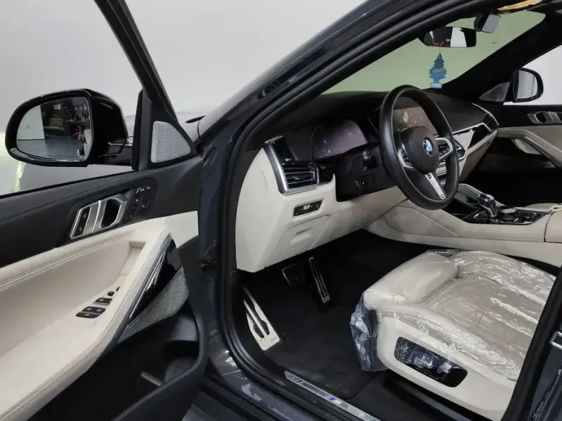 2022 BMW X6 с пробегом 21 753 км