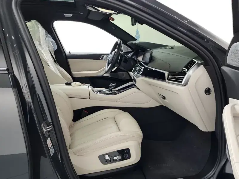 2022 BMW X6 с пробегом 21 753 км