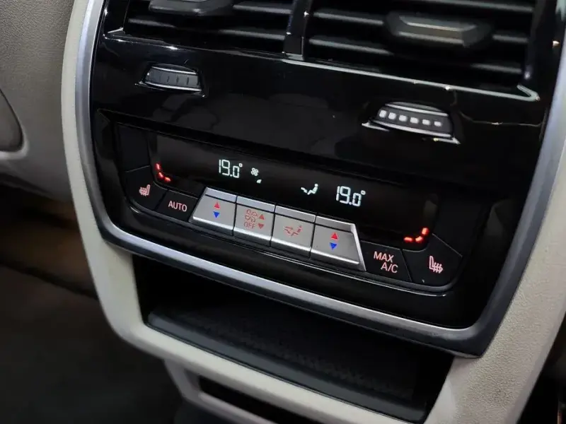 2022 BMW X6 с пробегом 21 753 км