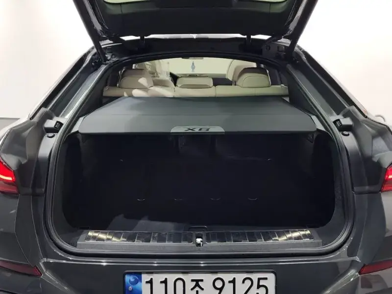 2022 BMW X6 с пробегом 21 753 км