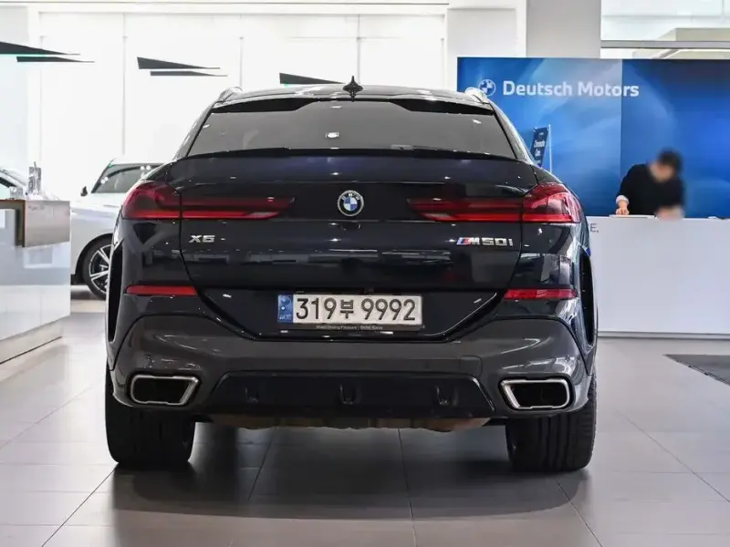 2021 BMW X6 с пробегом 28 446 км