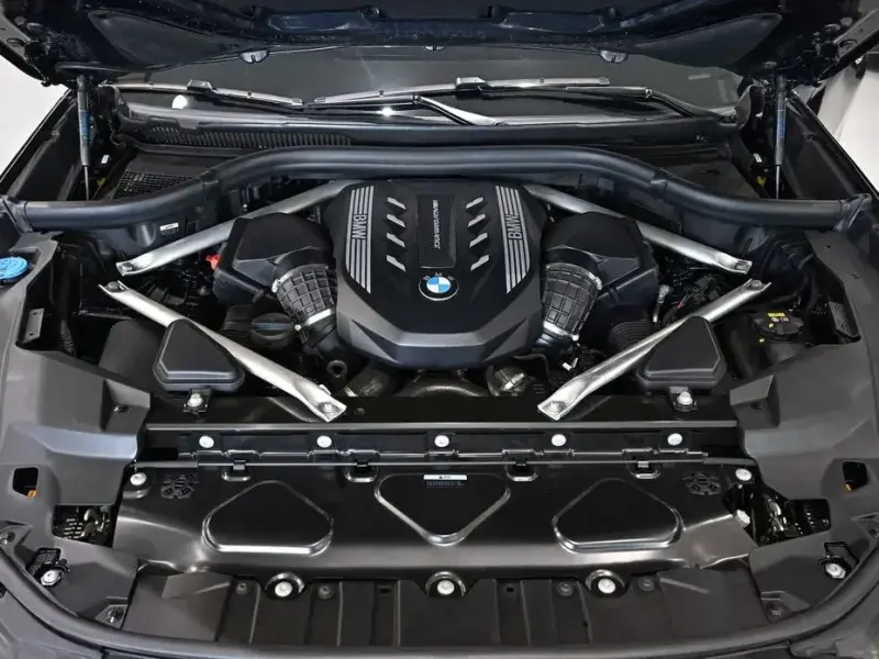 2021 BMW X6 с пробегом 28 446 км