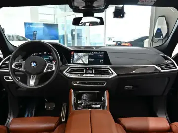 2021 BMW X6 с пробегом 28 446 км