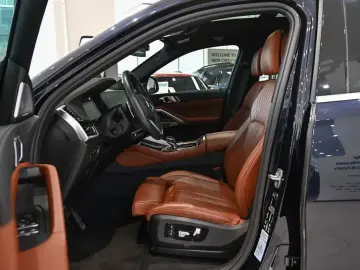 2021 BMW X6 с пробегом 28 446 км